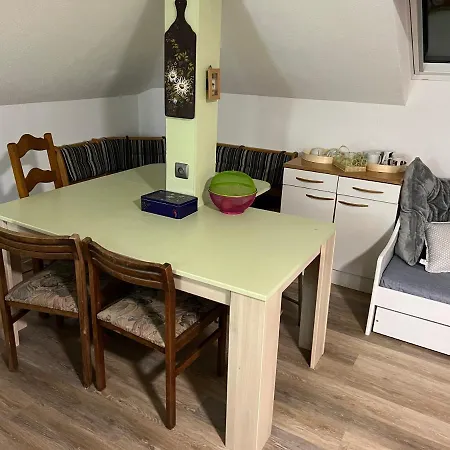 Διαμέρισμα Cedric Reiningue